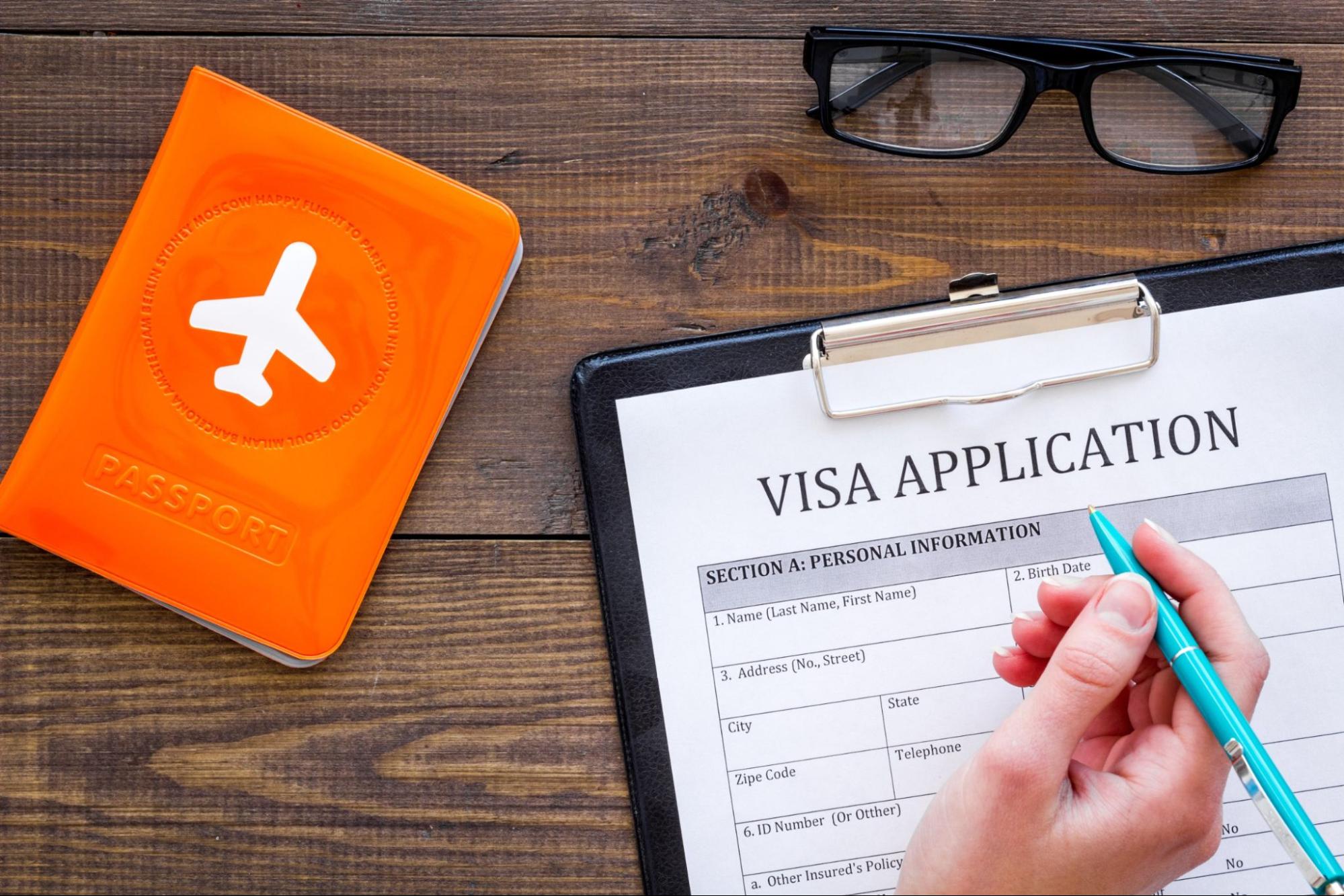 Fills Visa Application Form